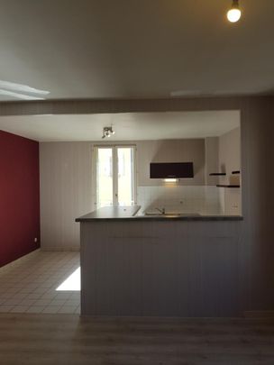 Location Appartement 3 pièces 62m² ST GENIS LAVAL 69230 - Photo 1