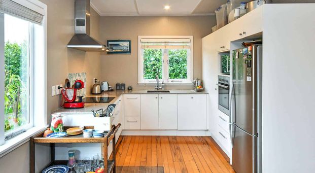 Vintage Charm Meets Modern Comfort ..... - Photo 1