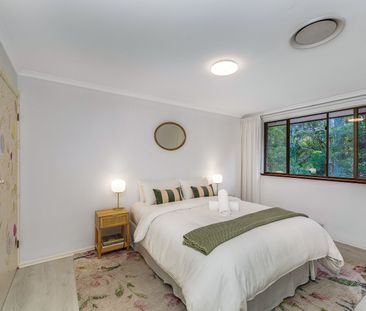 Beautifully Furnished Home with Ocean Views - Photo 3