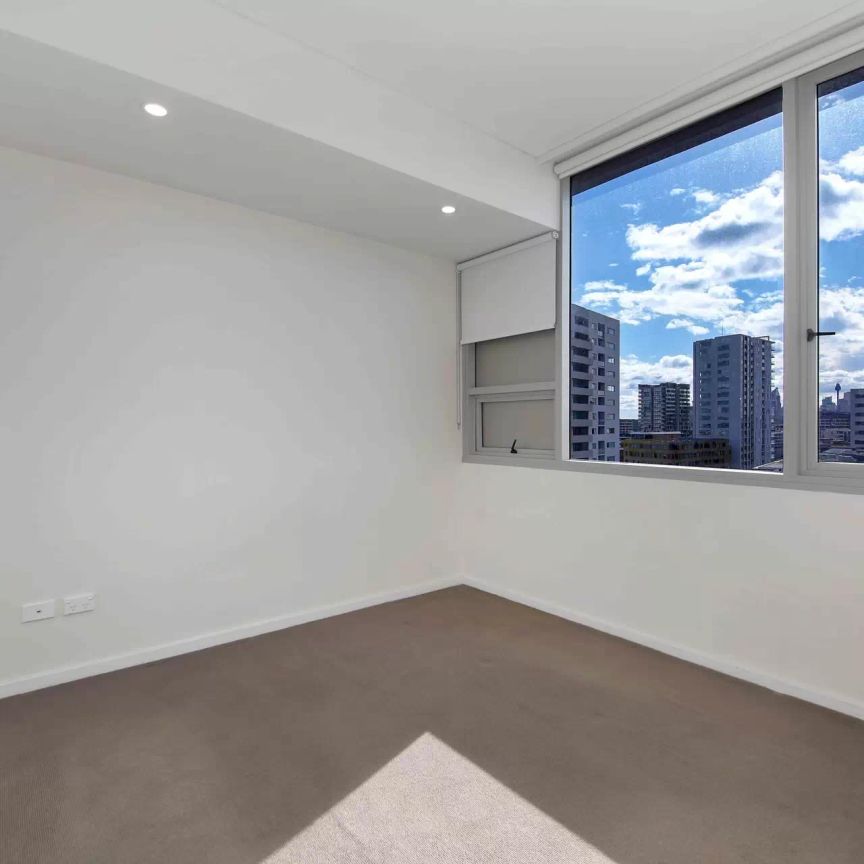 MGM MARTIN - TWO BEDROOM APARTMENT - Photo 1