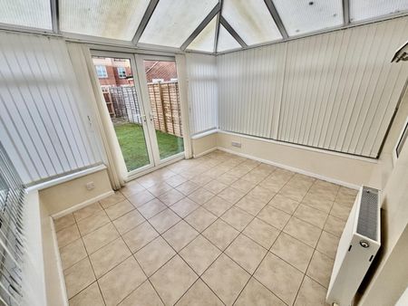 2 bedroom House To Let - Photo 3