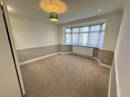 8 bedroom detached house to rent - Photo 2