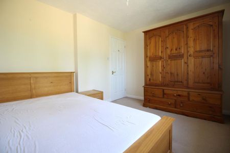 2 bedroom terraced house to rent - Photo 2