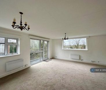 3 bedroom flat to rent - Photo 3