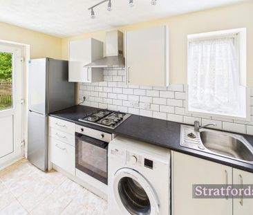 3 bedroom semi-detached house to rent - Photo 2