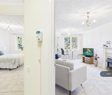 1 bedroom flat to rent - Photo 3