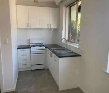 4/30 Westbury Street ST KILDA EAST - Photo 4
