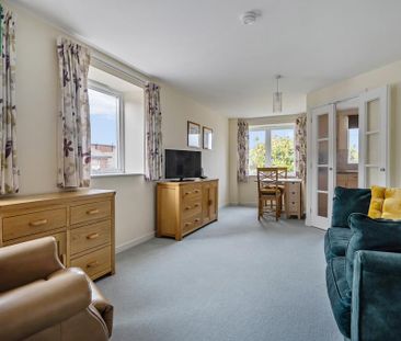 1 bedroom retirement property to rent - Photo 4