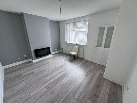 3 bedroom terraced house to rent - Photo 2
