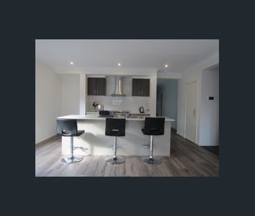 4 Bedroom Family Home ! - Photo 6