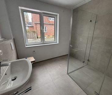 Mit Garten und 2 Stellplätzen! hochwertige 3-Zimmer Mietwohnung in ... - Photo 5