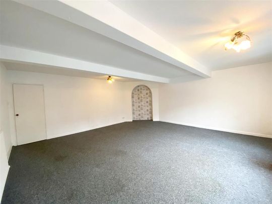 3 bedroom maisonette to rent - Photo 1