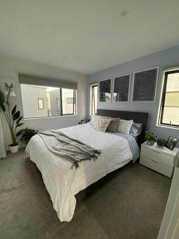 Stylish 3-Bedroom 2.5 bathroom plus a study in Prime Westgate Location - Photo 5