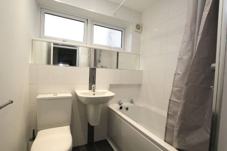 3 Bedroom Maisonette, Chester - Photo 5