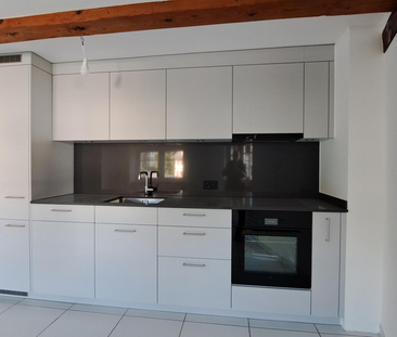 Charmante Single-Wohnung in einem familiären Riegelbau zu vermieten - Photo 2