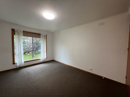 31 Noble Street, Newtown - Photo 3