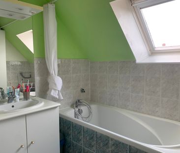 Dans lotissement agréable pavillon individuel - Photo 4