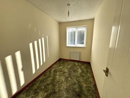 3 bedroom end of terrace house to rent - Photo 5