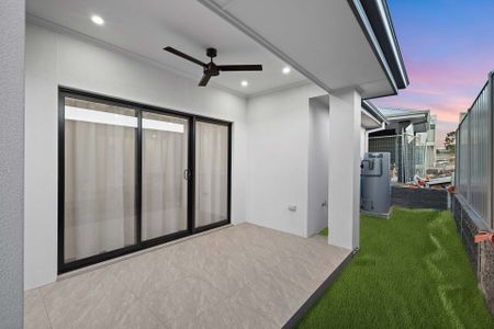 Brand New Executive Home - 8&period;0kw Solar&comma; Nestled in New Oakden Rise&excl; - Photo 2