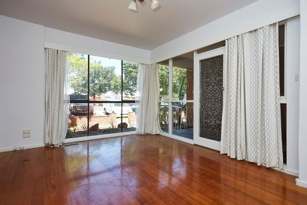 2/28 Hanmer Street, Williamstown VIC 3016 - House For Rent | Domain - Photo 1