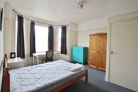 6 Double Bedroom, Student Home - Photo 5