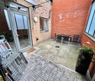 Ruby Mews, N13, London - Photo 2