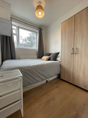 Room in a Shared Flat, Aintree St, SW6 - Photo 1