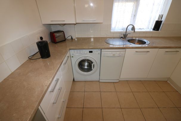Dale Flats, Dale Road, Swanland - Photo 1