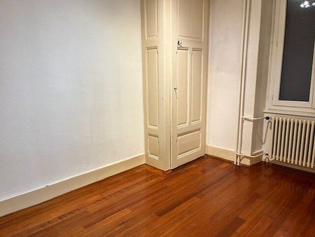 Appartement lumineux de 2.5 pièces en plein centre-ville - Photo 4