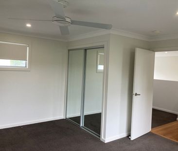 Modern two bedroom unit in sought after location. - Photo 2