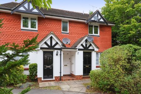 Eyston Drive, Weybridge, Surrey, KT13 - Photo 2