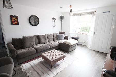 Palmdale Gardens, Warrington - Photo 2