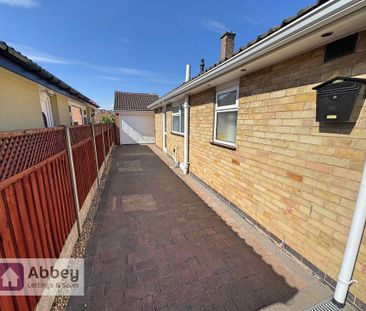 2 bedroom detached bungalow to rent - Photo 3