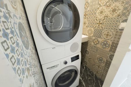 Impresionante Hogar de 3 Dormitorios en Russafa - Photo 2