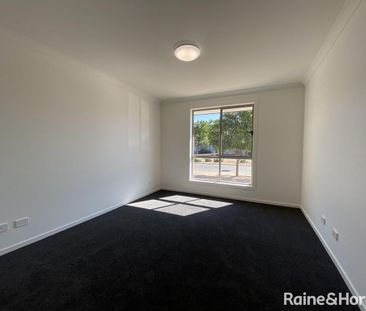 4 Bedroom Family Home - Photo 6