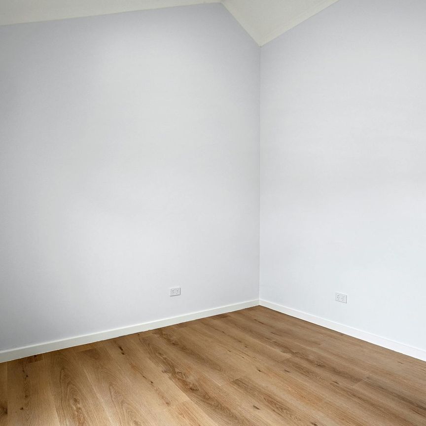 Available NOW -Stylish & Modern Unit with FREE Internet! - Photo 1