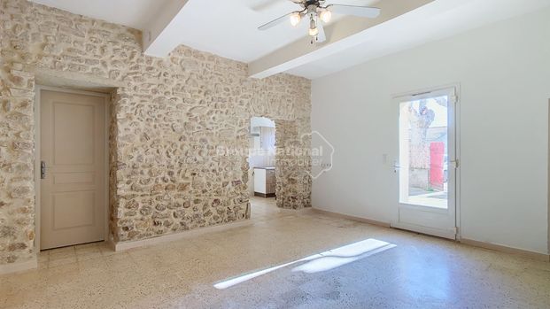 Maison de village avec cour, - Photo 1