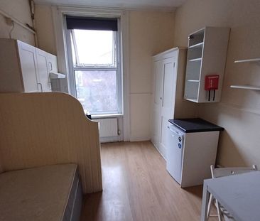 Bedsit, Stuart Crescent, N22 - Photo 1