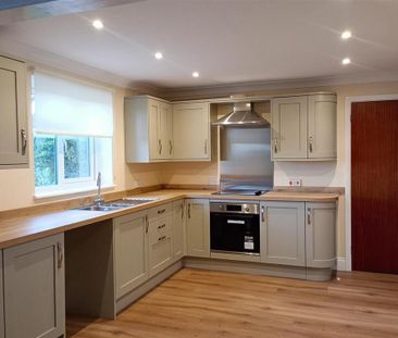 4 bedroom detached house to rent - Photo 4