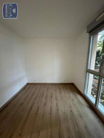 Appartement à louer 4 pièces 87.76m² - Photo 2
