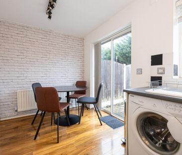 2 bedroom semi-detached house to rent - Photo 6