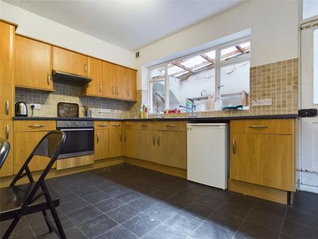 5 bedroom terraced house to rent - Photo 2