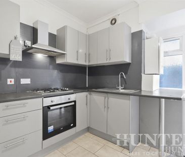 2 bedroom Flat To Let - Photo 5