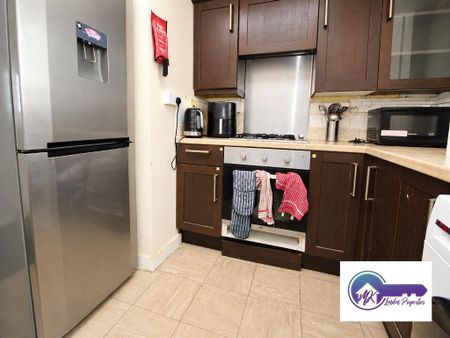 1 Bedroom Room in Flat Share To Rent - Photo 5