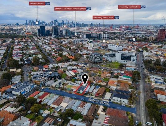 Character, Charm & Newly Renovated - Photo 1