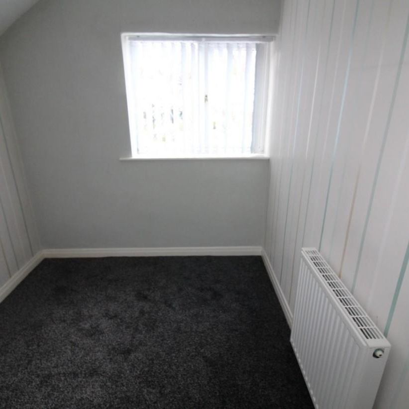 Woodhall Croft, Stanningley - Photo 1