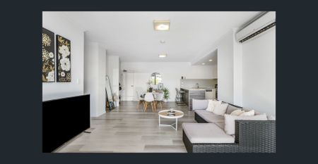 Modern Living in a Secure Varsity Lakes Community - Photo 3