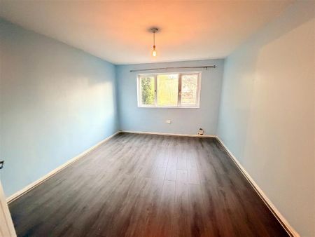 2 bedroom end of terrace house to rent - Photo 3