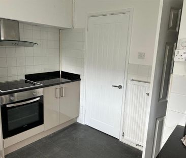 3 bedroom detached house to rent - Photo 6