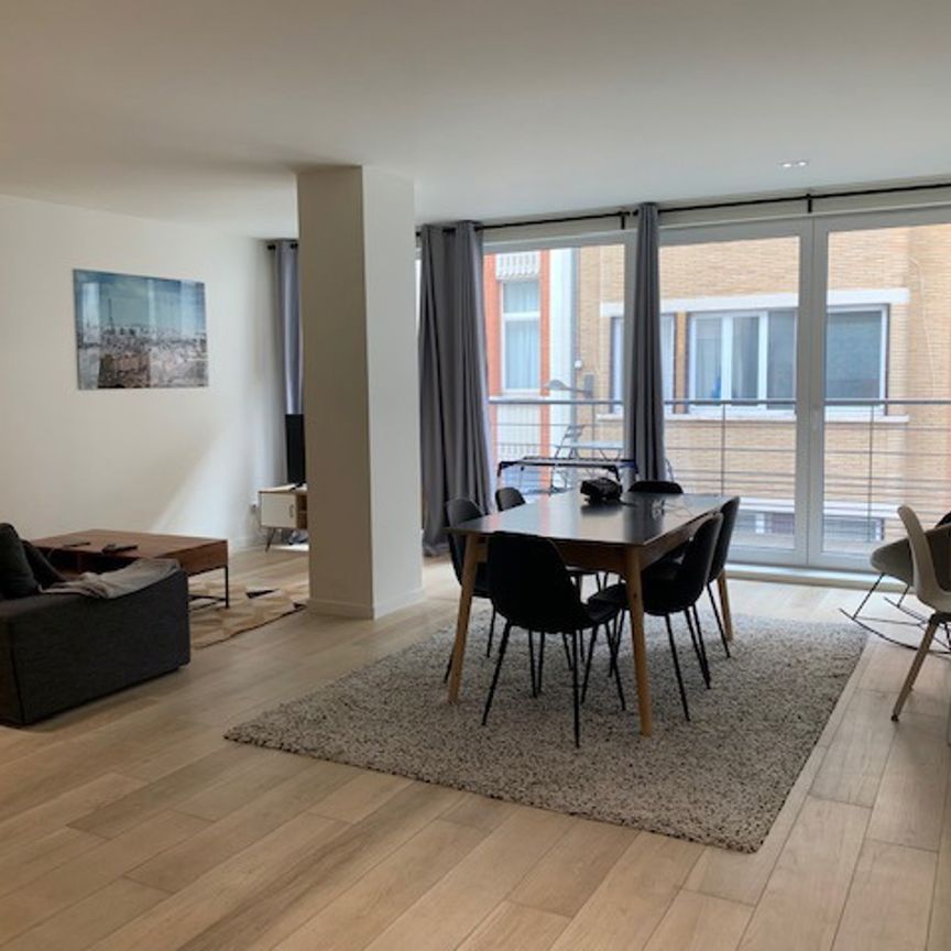 Flat - for rent - Photo 1